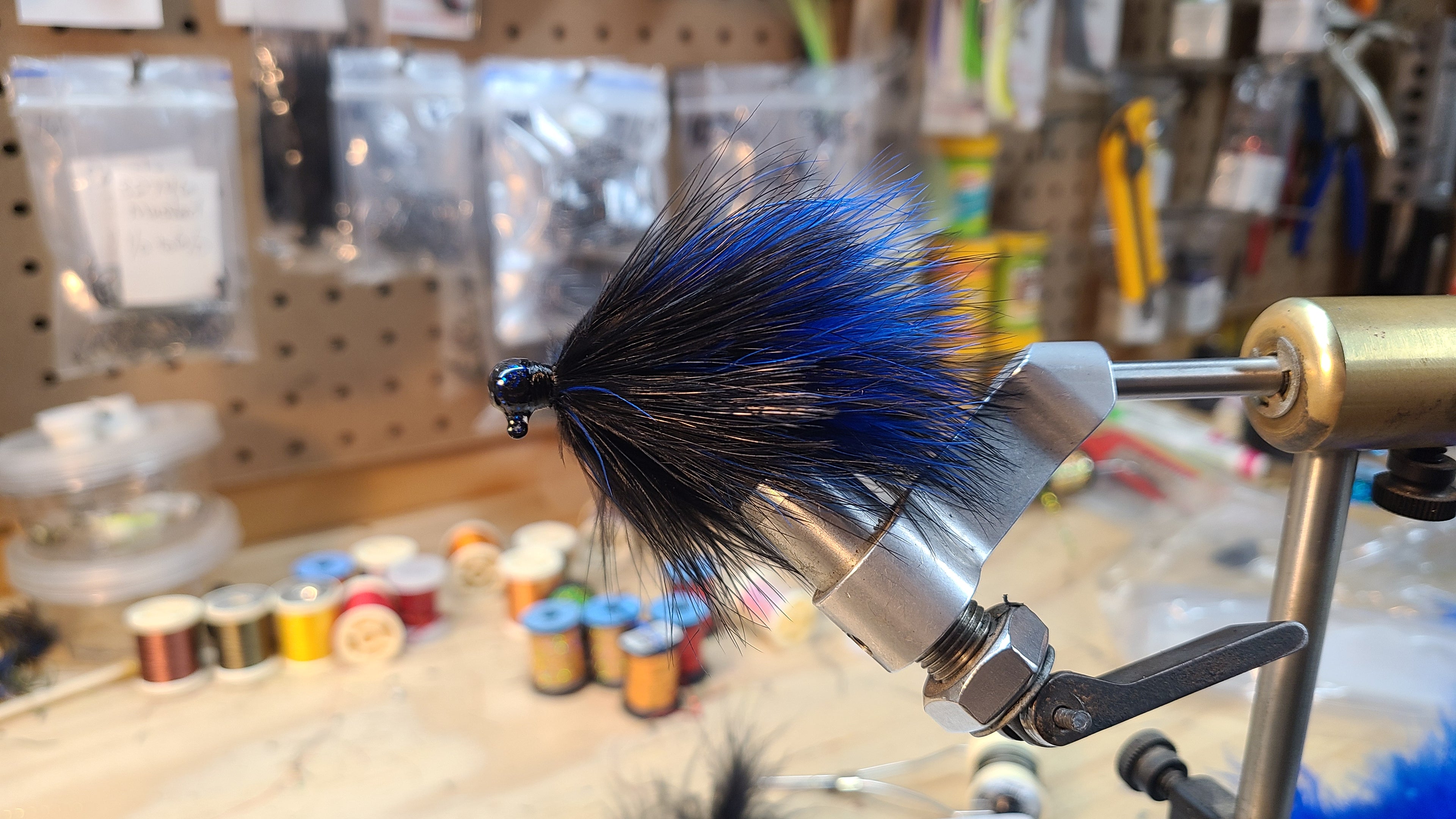 Marabou jigs (worm head)Black/Blue(1/8oz)